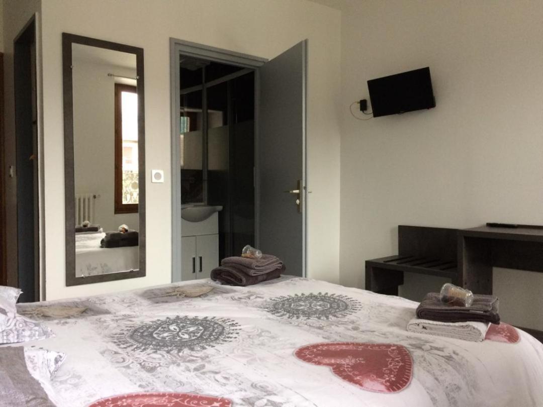 Отель L'Eterlou La Chambre Экстерьер фото